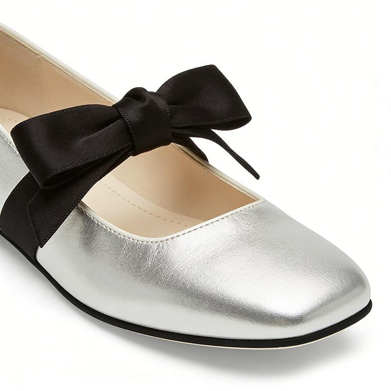 Glossy Square Toe Stylish Eye Catching Casual Ballet Flats