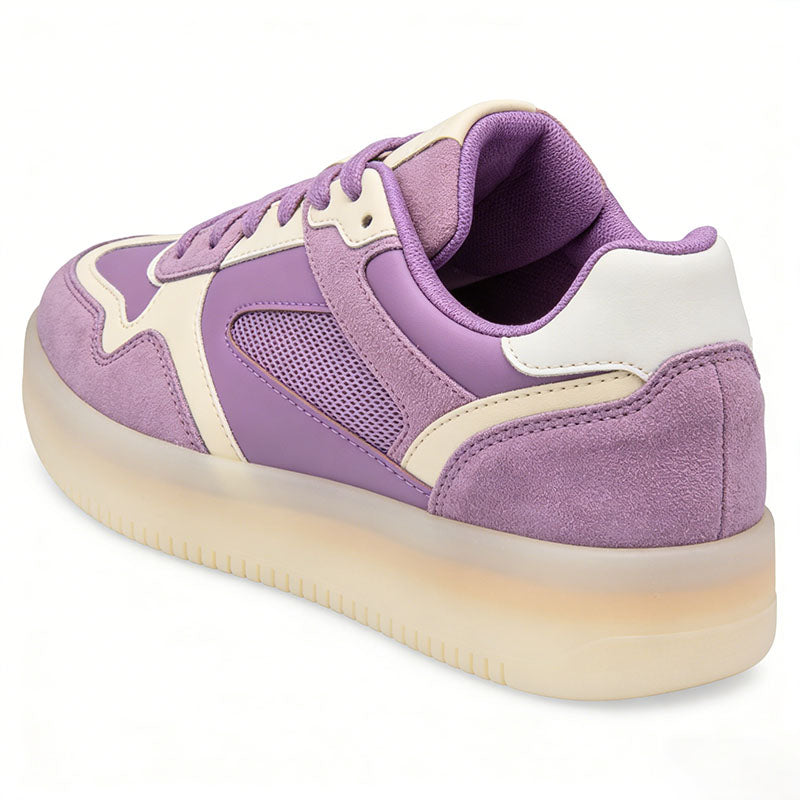 Simple and Comfortable Women's Lifestyle Sneakers